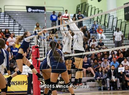 Thumbnail 2 in Chatsworth vs. Venice (CIF L.A. City D2 Final) photogallery.