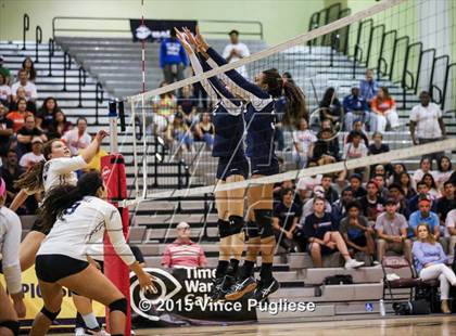 Thumbnail 3 in Chatsworth vs. Venice (CIF L.A. City D2 Final) photogallery.