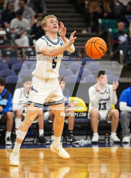 Thumbnail 3 in Timnath vs Coal Ridge (CHSAA 4A Great 8) photogallery.