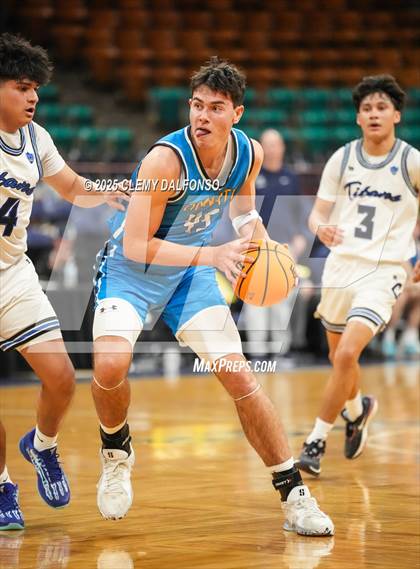 Thumbnail 1 in Timnath vs Coal Ridge (CHSAA 4A Great 8) photogallery.