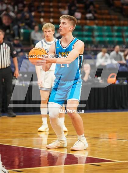 Thumbnail 3 in Timnath vs Coal Ridge (CHSAA 4A Great 8) photogallery.