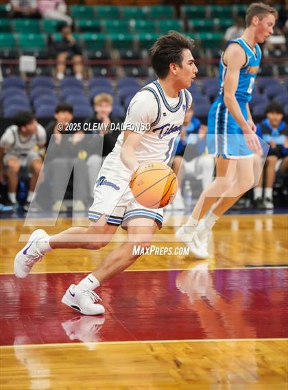 Thumbnail 2 in Timnath vs Coal Ridge (CHSAA 4A Great 8) photogallery.