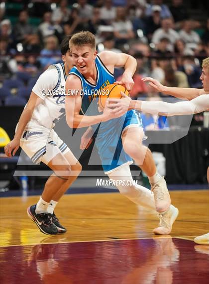 Thumbnail 3 in Timnath vs Coal Ridge (CHSAA 4A Great 8) photogallery.