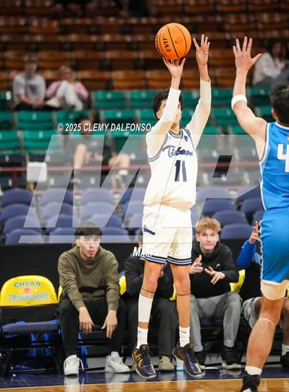 Thumbnail 1 in Timnath vs Coal Ridge (CHSAA 4A Great 8) photogallery.