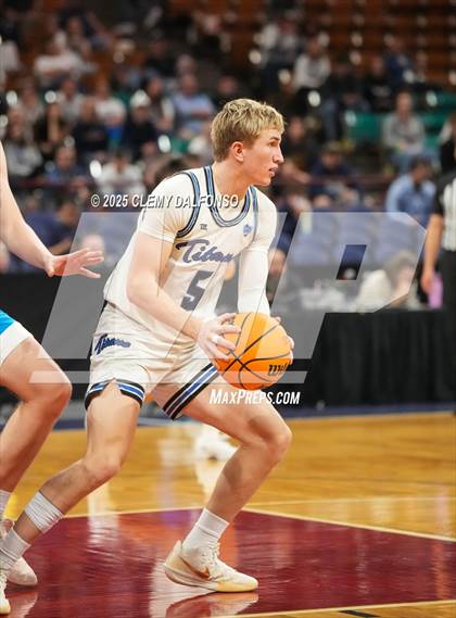 Thumbnail 1 in Timnath vs Coal Ridge (CHSAA 4A Great 8) photogallery.