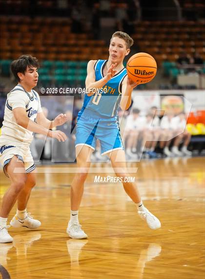 Thumbnail 1 in Timnath vs Coal Ridge (CHSAA 4A Great 8) photogallery.