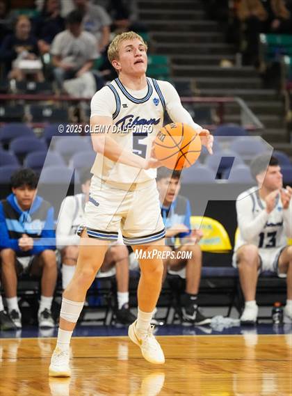Thumbnail 2 in Timnath vs Coal Ridge (CHSAA 4A Great 8) photogallery.