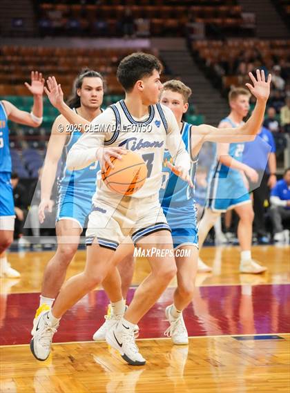 Thumbnail 2 in Timnath vs Coal Ridge (CHSAA 4A Great 8) photogallery.