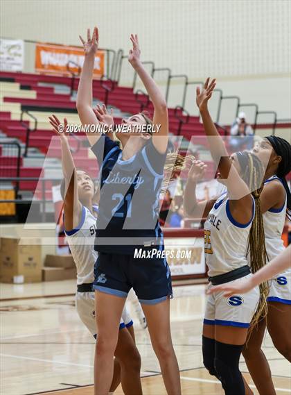 Thumbnail 3 in Sunnyvale vs. Liberty Christian (Whataburger Tournament) photogallery.