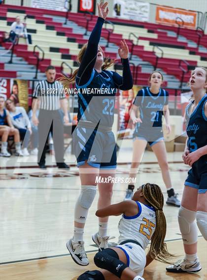 Thumbnail 2 in Sunnyvale vs. Liberty Christian (Whataburger Tournament) photogallery.
