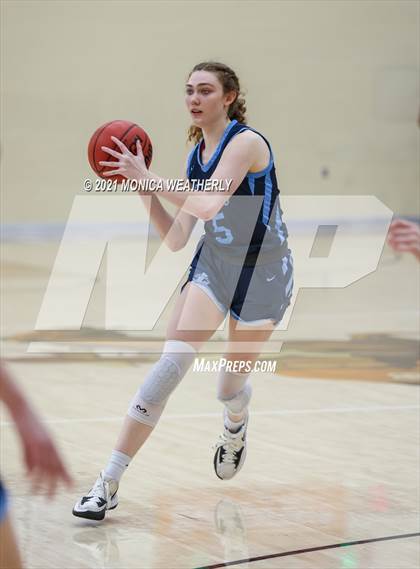 Thumbnail 3 in Sunnyvale vs. Liberty Christian (Whataburger Tournament) photogallery.