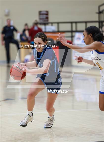 Thumbnail 2 in Sunnyvale vs. Liberty Christian (Whataburger Tournament) photogallery.