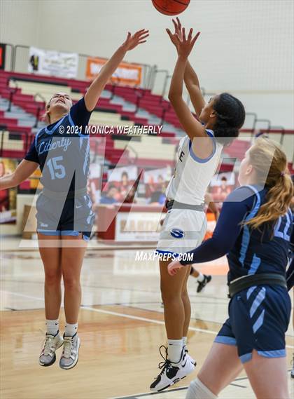 Thumbnail 2 in Sunnyvale vs. Liberty Christian (Whataburger Tournament) photogallery.