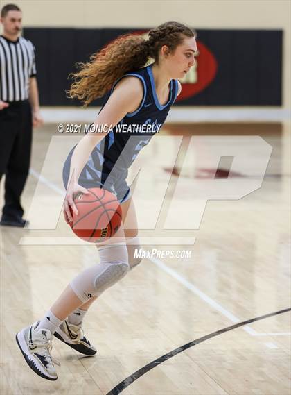 Thumbnail 3 in Sunnyvale vs. Liberty Christian (Whataburger Tournament) photogallery.