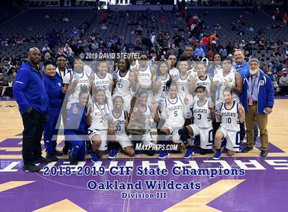Thumbnail 2 in Oakland (CIF State D3 Award Photos) photogallery.