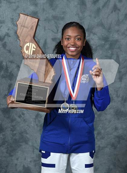 Thumbnail 2 in Oakland (CIF State D3 Award Photos) photogallery.