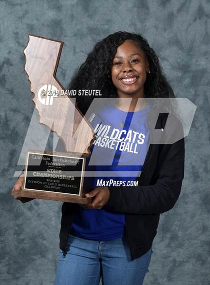 Thumbnail 1 in Oakland (CIF State D3 Award Photos) photogallery.