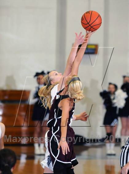 Thumbnail 2 in McLean County vs Ohio County (10th District Semi-Final) photogallery.