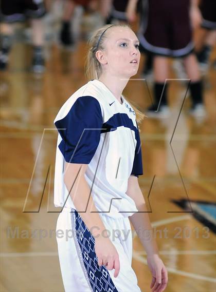 Thumbnail 3 in McLean County vs Ohio County (10th District Semi-Final) photogallery.