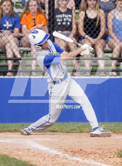 Thumbnail 3 in Newport Central Catholic vs Highlands photogallery.