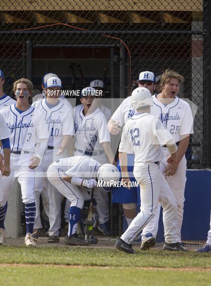 Thumbnail 3 in Newport Central Catholic vs Highlands photogallery.