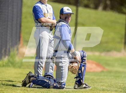 Thumbnail 1 in Newport Central Catholic vs Highlands photogallery.