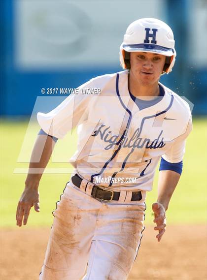 Thumbnail 2 in Newport Central Catholic vs Highlands photogallery.