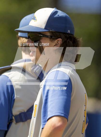 Thumbnail 2 in Newport Central Catholic vs Highlands photogallery.