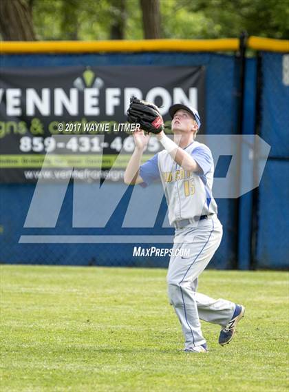 Thumbnail 2 in Newport Central Catholic vs Highlands photogallery.