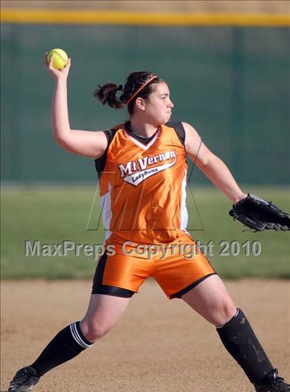 Thumbnail 2 in Mt. Vernon @ Carterville photogallery.