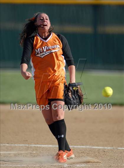 Thumbnail 3 in Mt. Vernon @ Carterville photogallery.
