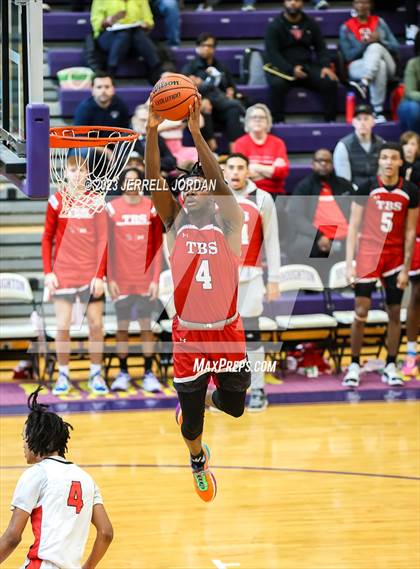 Thumbnail 3 in The Burlington School vs Southern Durham (John Wall Holiday Invitational) photogallery.