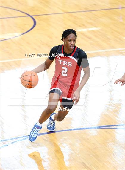 Thumbnail 3 in The Burlington School vs Southern Durham (John Wall Holiday Invitational) photogallery.