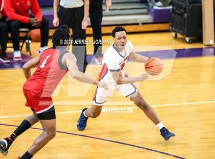 Thumbnail 3 in The Burlington School vs Southern Durham (John Wall Holiday Invitational) photogallery.
