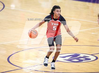 Thumbnail 3 in The Burlington School vs Southern Durham (John Wall Holiday Invitational) photogallery.
