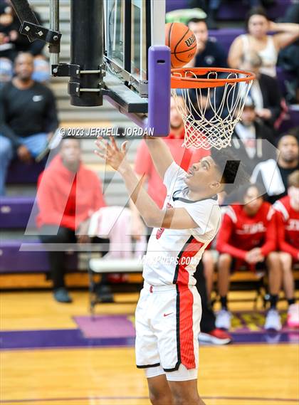 Thumbnail 3 in The Burlington School vs Southern Durham (John Wall Holiday Invitational) photogallery.
