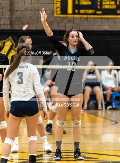 Thumbnail 3 in Buena vs Clovis East photogallery.
