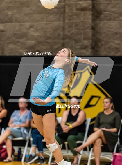 Thumbnail 2 in Buena vs Clovis East photogallery.