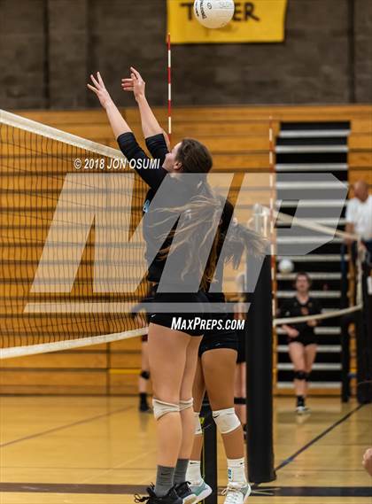 Thumbnail 2 in Buena vs Clovis East photogallery.