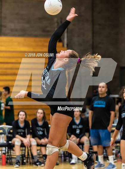 Thumbnail 3 in Buena vs Clovis East photogallery.