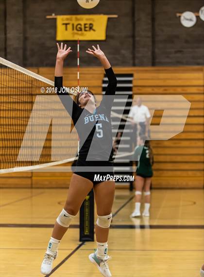Thumbnail 3 in Buena vs Clovis East photogallery.