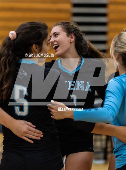 Thumbnail 3 in Buena vs Clovis East photogallery.
