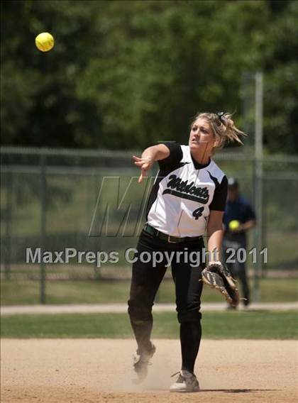 Thumbnail 2 in Swansboro vs. Eastern Randolph (NCHSAA 2A Semifinal) photogallery.
