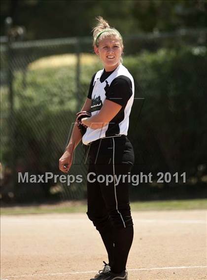 Thumbnail 2 in Swansboro vs. Eastern Randolph (NCHSAA 2A Semifinal) photogallery.