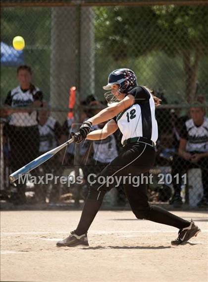 Thumbnail 2 in Swansboro vs. Eastern Randolph (NCHSAA 2A Semifinal) photogallery.