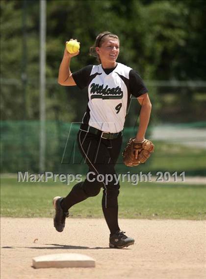 Thumbnail 2 in Swansboro vs. Eastern Randolph (NCHSAA 2A Semifinal) photogallery.