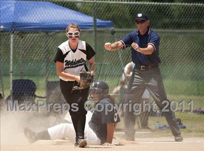 Thumbnail 2 in Swansboro vs. Eastern Randolph (NCHSAA 2A Semifinal) photogallery.