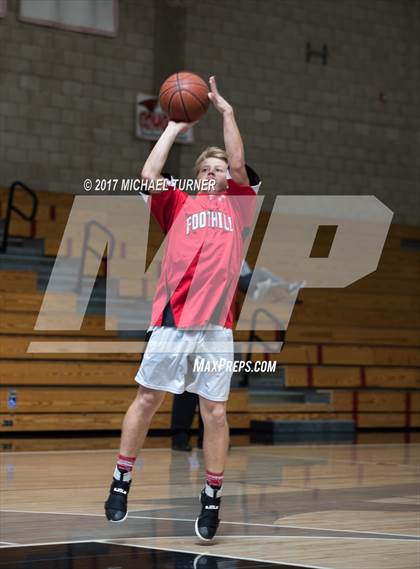Thumbnail 1 in Paradise @ Foothill photogallery.