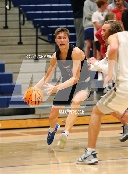 Thumbnail 2 in Etowah @ Woodstock photogallery.