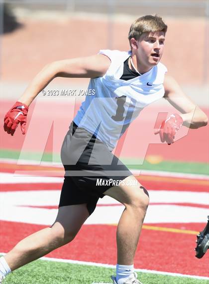 Thumbnail 2 in Coconino vs. Sunrise Mountain (Mingus 7 on 7 Tournament) photogallery.